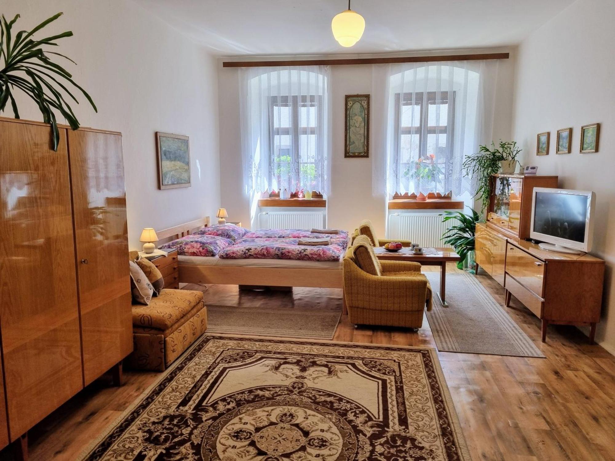 Apartment In A Historical House In The Center Of Левоча Экстерьер фото